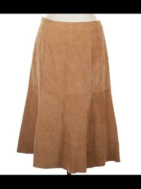 Vakko Suede skirt in Camel brown